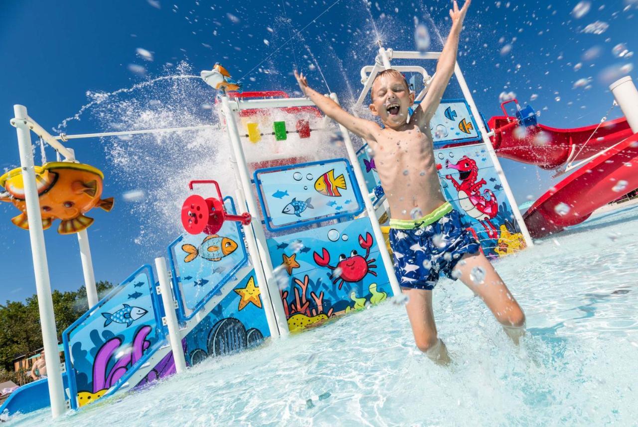 Mobile Homes Premium Relax Park Umag By Camp4You Karigador Exteriér fotografie